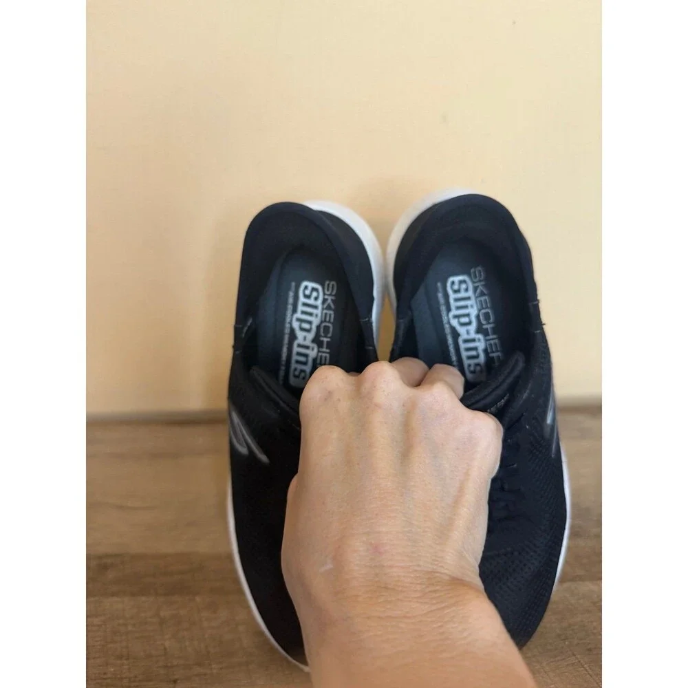Skechers Go Walk Slip-Ins Women’s size 8 shoes